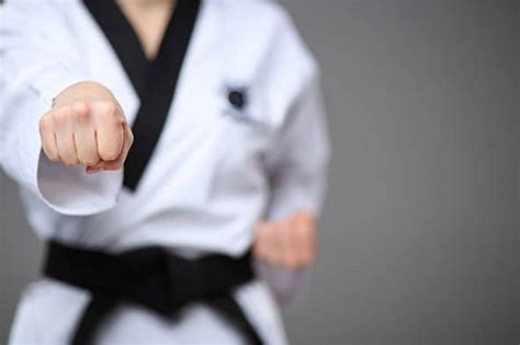 Newbie taekwondo jin hospitalized after sparring arrangement .